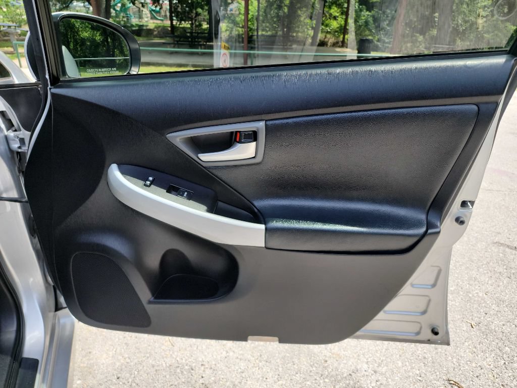 Used 2012 Toyota Prius Three w/ Solar Roof Pkg FWD image 33