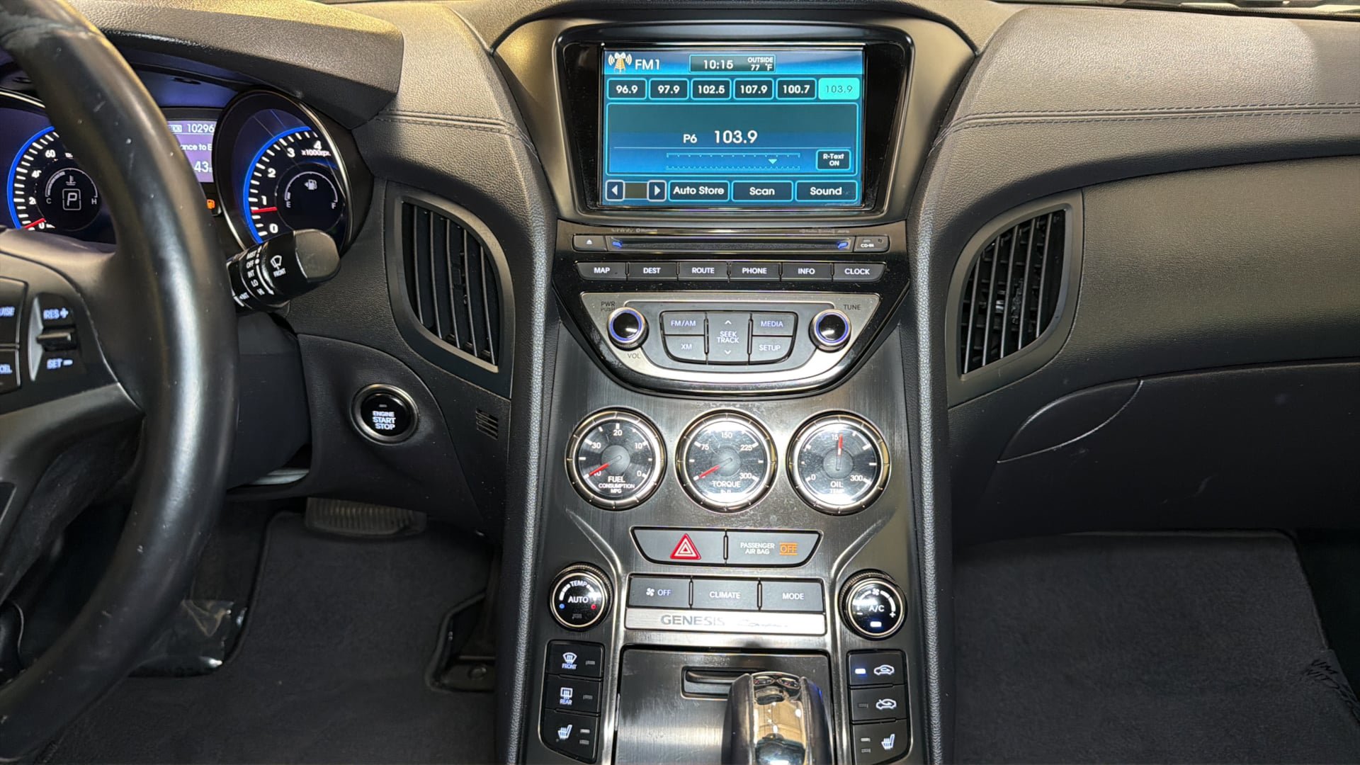 Used 2013 Hyundai Genesis 3.8 RWD image 16