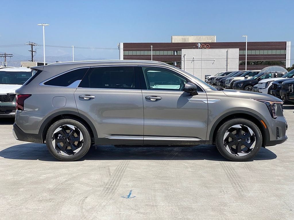 New 2026 Kia Sorento EX AWD/4WD image 2