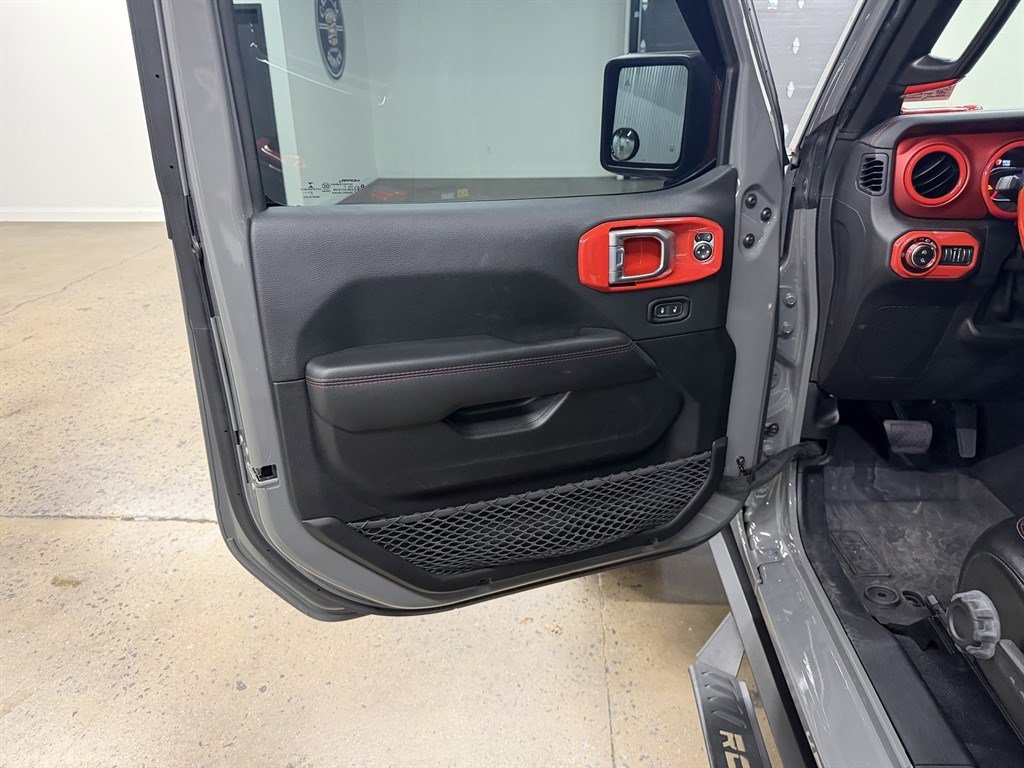 Used 2021 Jeep Gladiator Rubicon AWD/4WD image 17