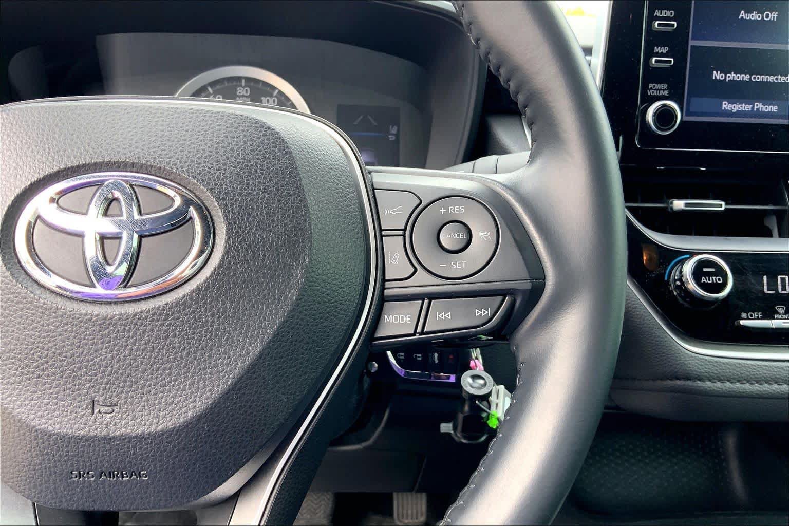 Used 2020 Toyota Corolla SE FWD image 25