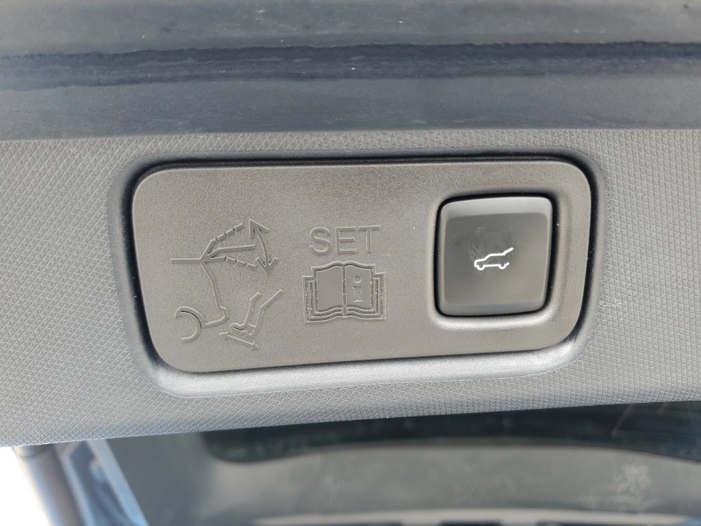 Used 2021 Ford Mustang Mach-E GT image 33