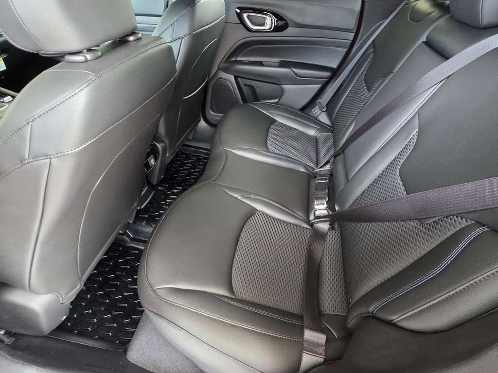 New 2026 Jeep Compass Latitude AWD/4WD image 9