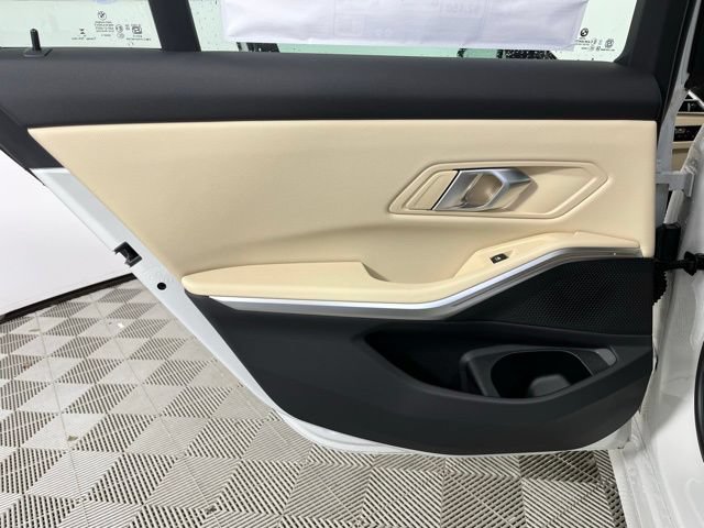 New 2026 BMW 330i xDrive Sedan w/ Premium Package AWD/4WD image 15