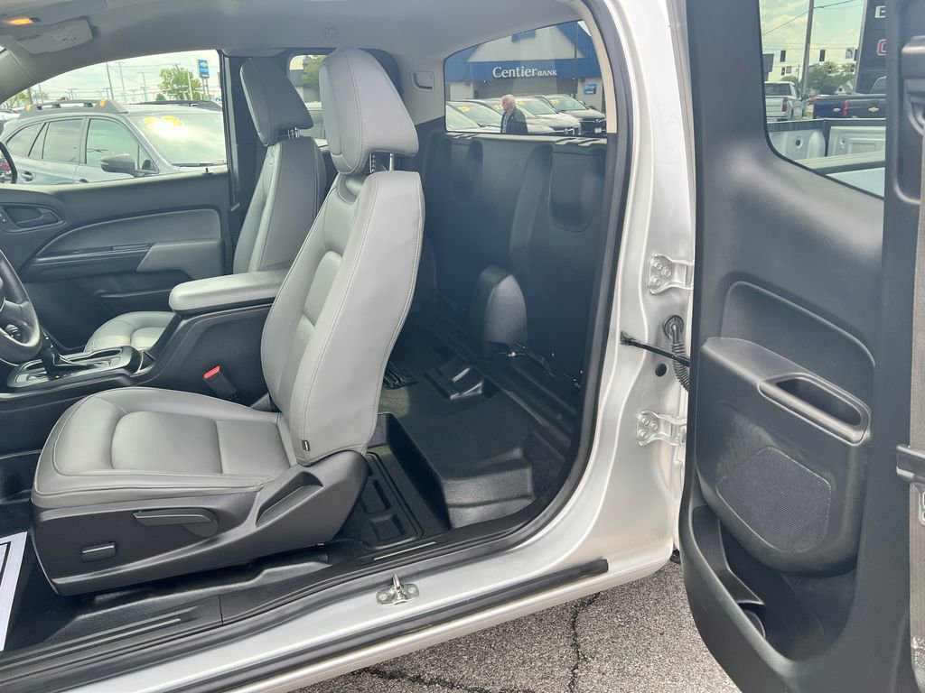 Used 2020 Chevrolet Colorado W/T RWD image 27
