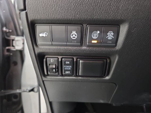 Used 2019 Nissan Armada Platinum w/ Captain's Chairs Package AWD/4WD image 25