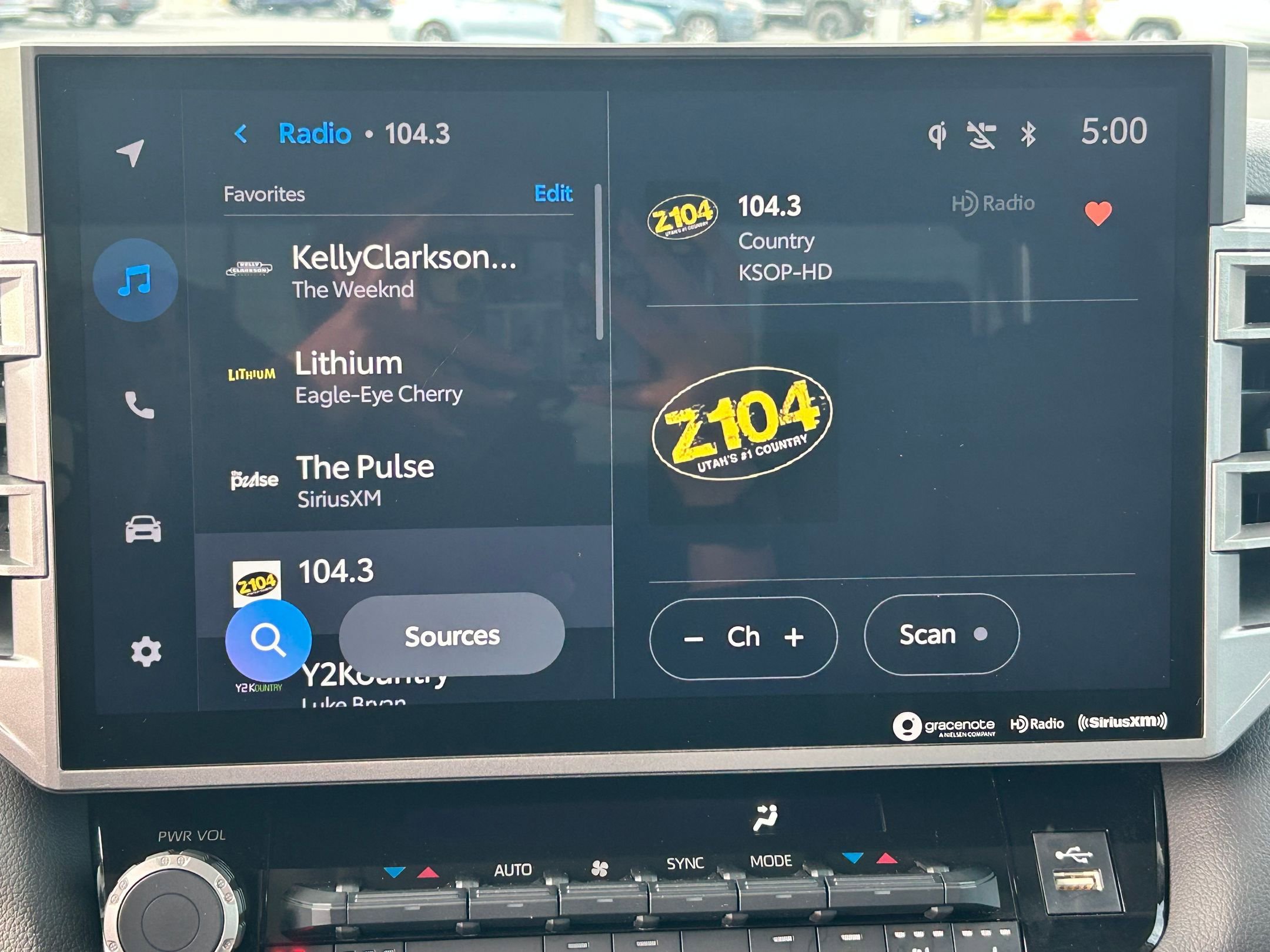 Used 2023 Toyota Tundra Limited w/ TRD Off-Road Package image 19