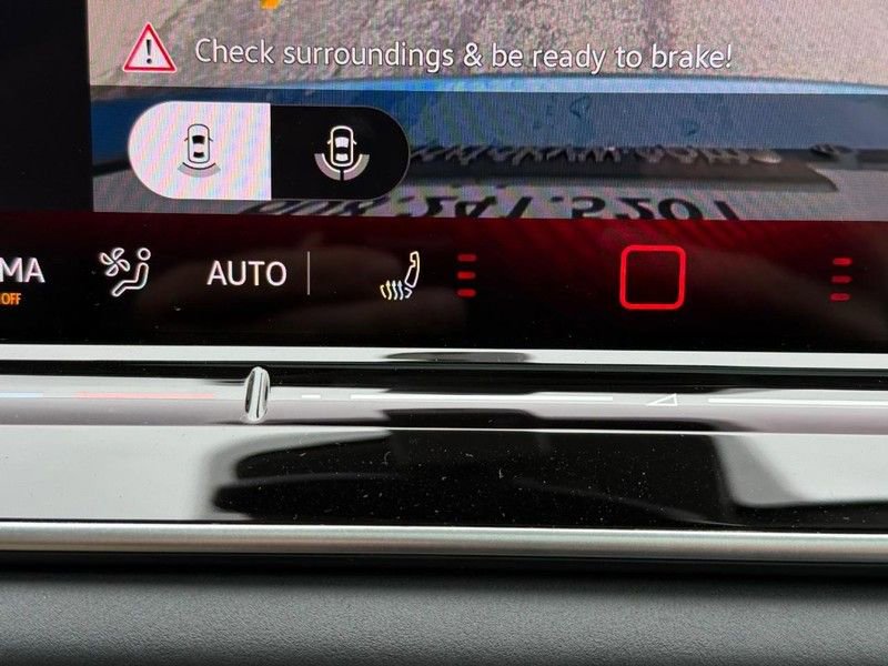 New 2026 Volkswagen Tiguan SE AWD/4WD image 14