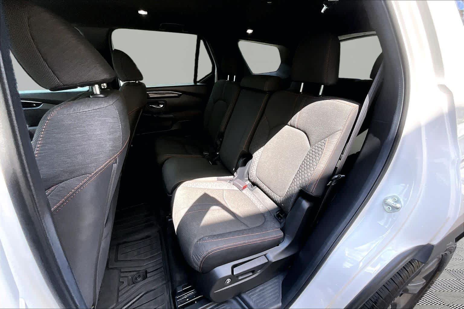 Used 2025 Honda Pilot Sport image 21
