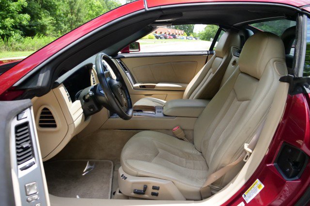 Used 2007 Cadillac XLR V RWD image 22