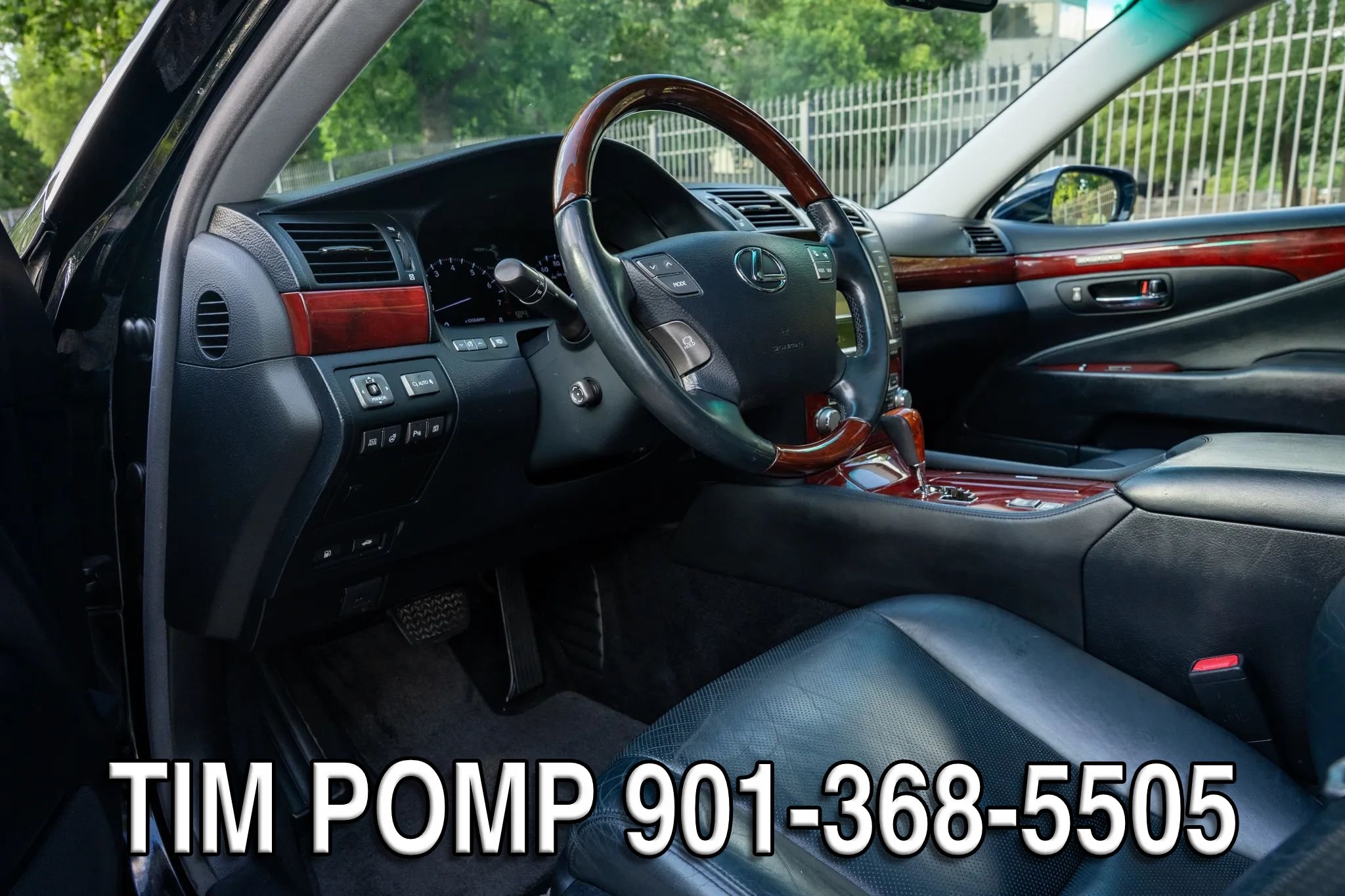 Used 2012 Lexus LS 460 w/ Comfort Pkg RWD image 10