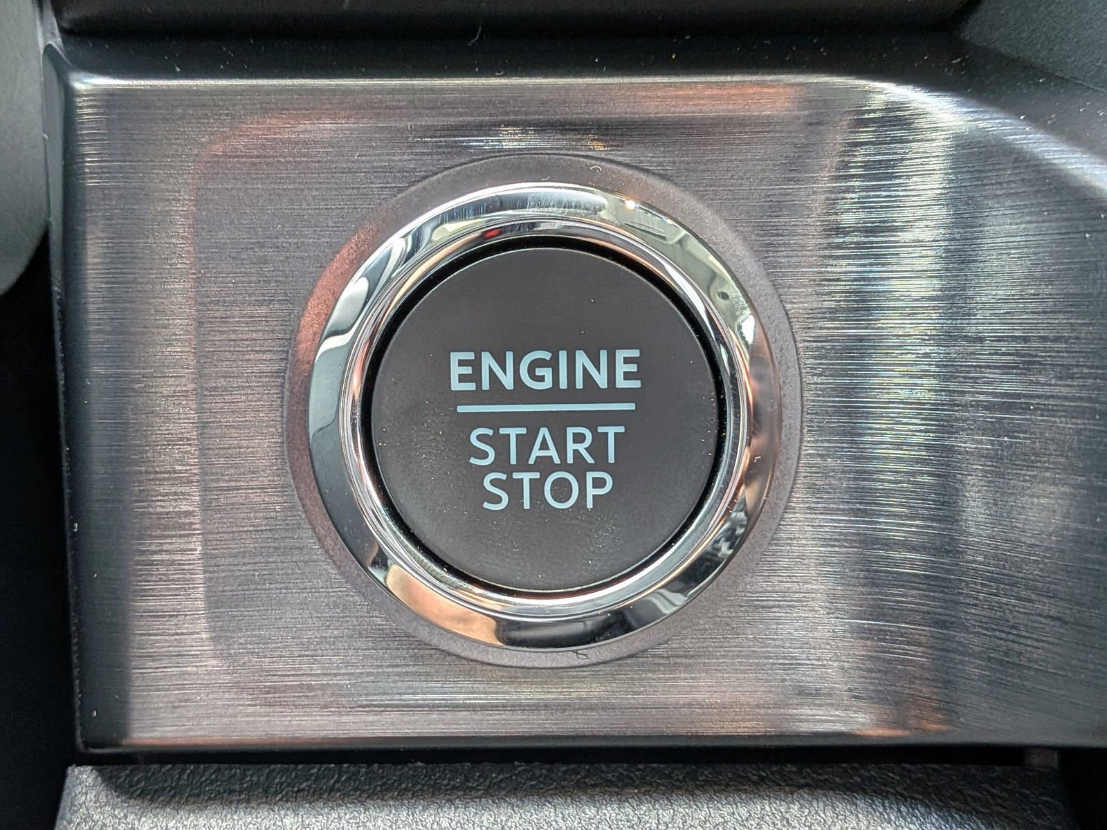 New 2026 Ford F250 Lariat w/ Black Appearance Package image 31