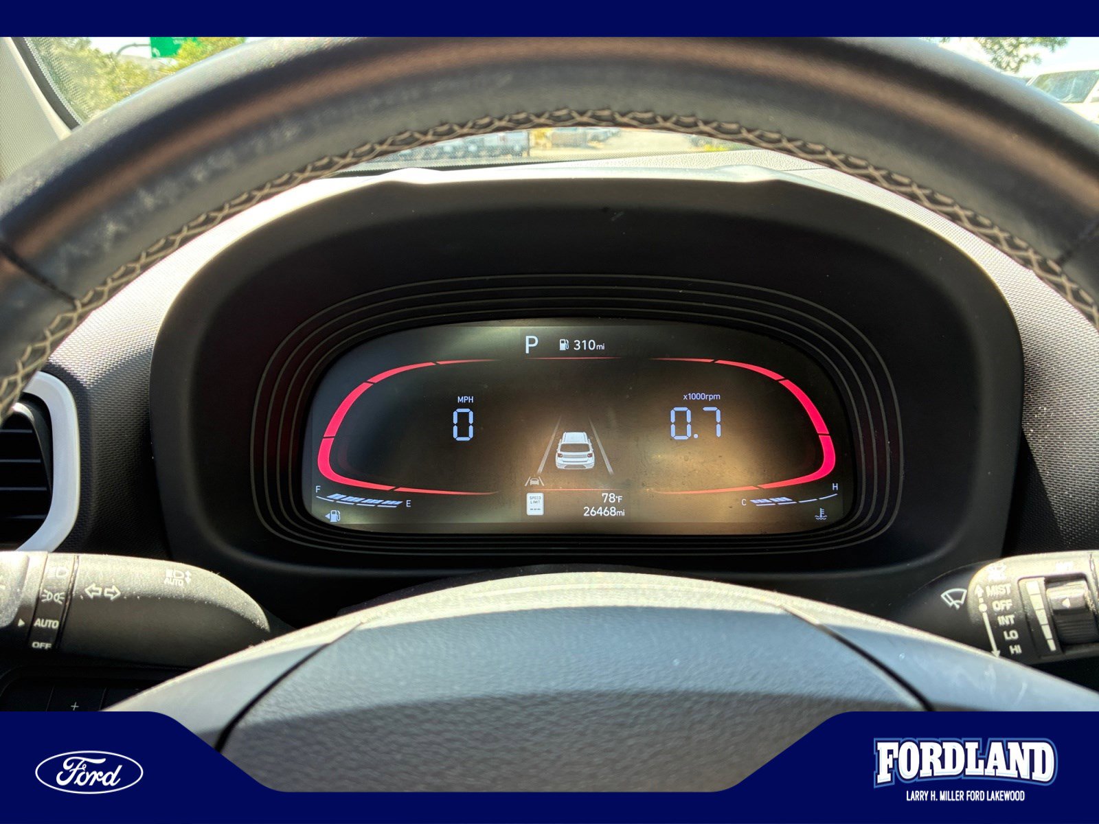 Used 2023 Hyundai Venue Limited FWD image 11