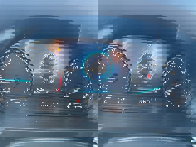 Used 2021 Ford Explorer XLT w/ Equipment Group 202A image 32