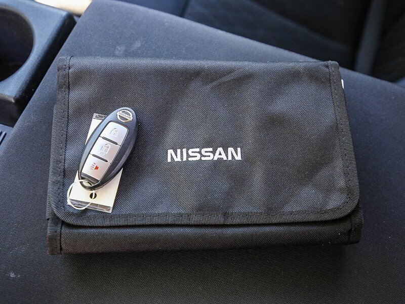 Used 2017 Nissan Titan SV RWD image 37