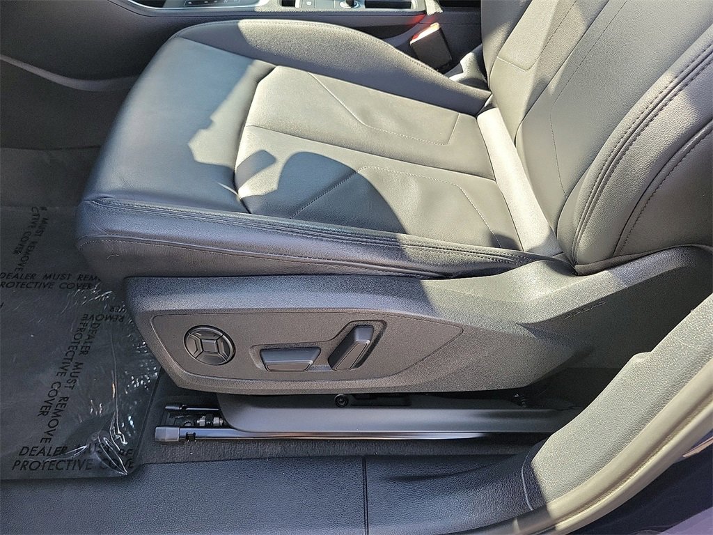 Used 2022 Audi Q3 2.0T Premium w/ Convenience Package image 14