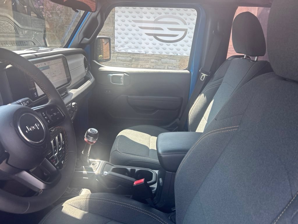 Used 2024 Jeep Wrangler Sport AWD/4WD image 15