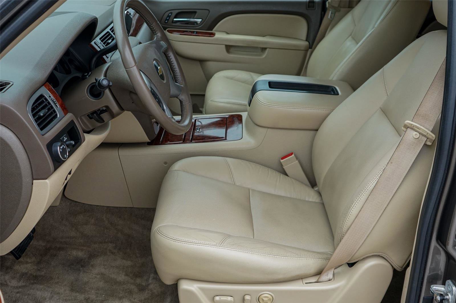 Used 2011 Chevrolet Tahoe LTZ RWD image 10