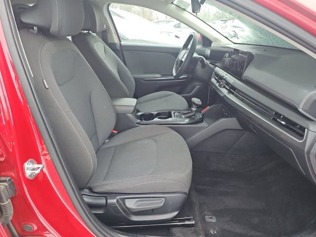 Used 2025 Kia K4 LXS image 10