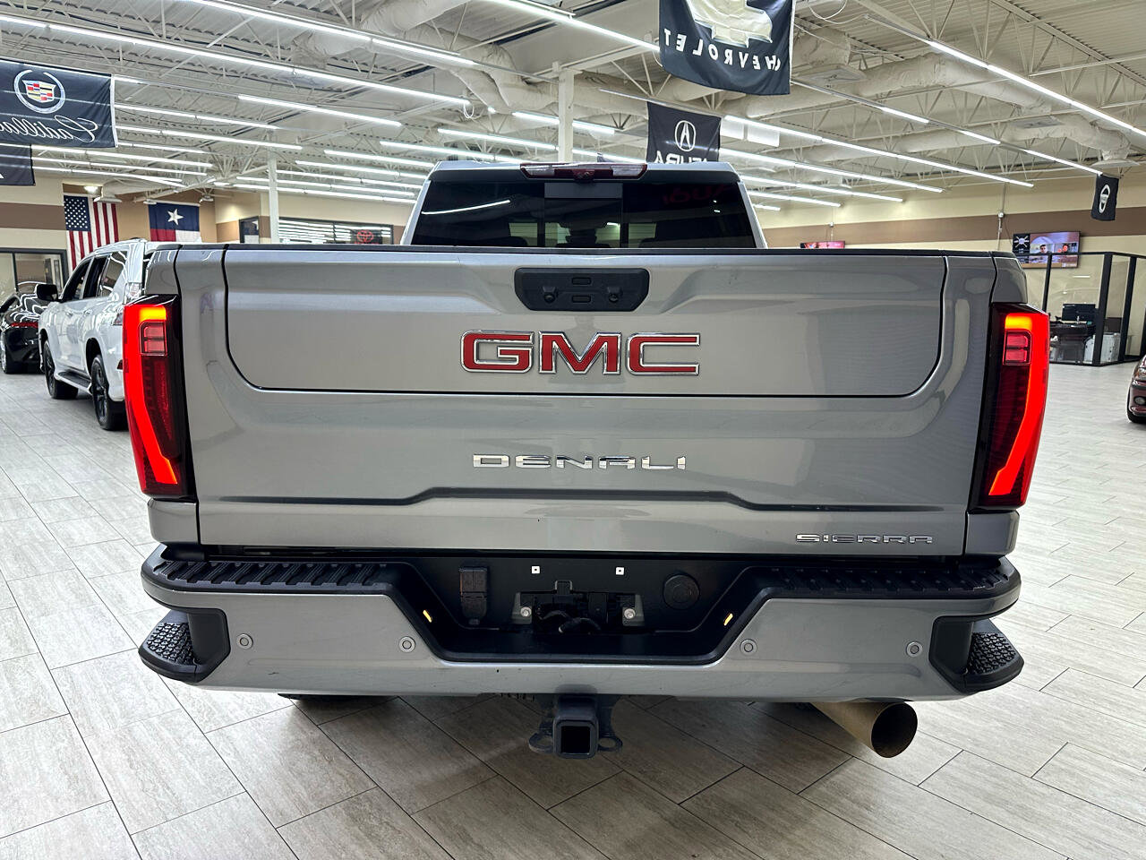 Used 2024 GMC Sierra 2500 Denali w/ Denali Reserve Package image 9