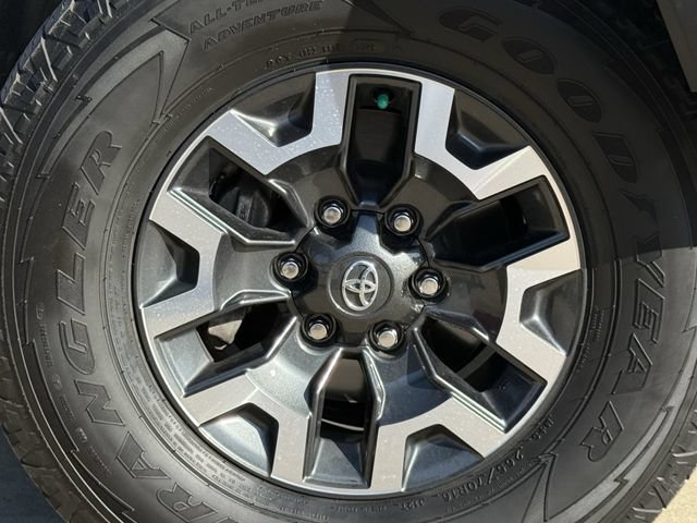 Used 2021 Toyota Tacoma TRD Off-Road AWD/4WD image 11