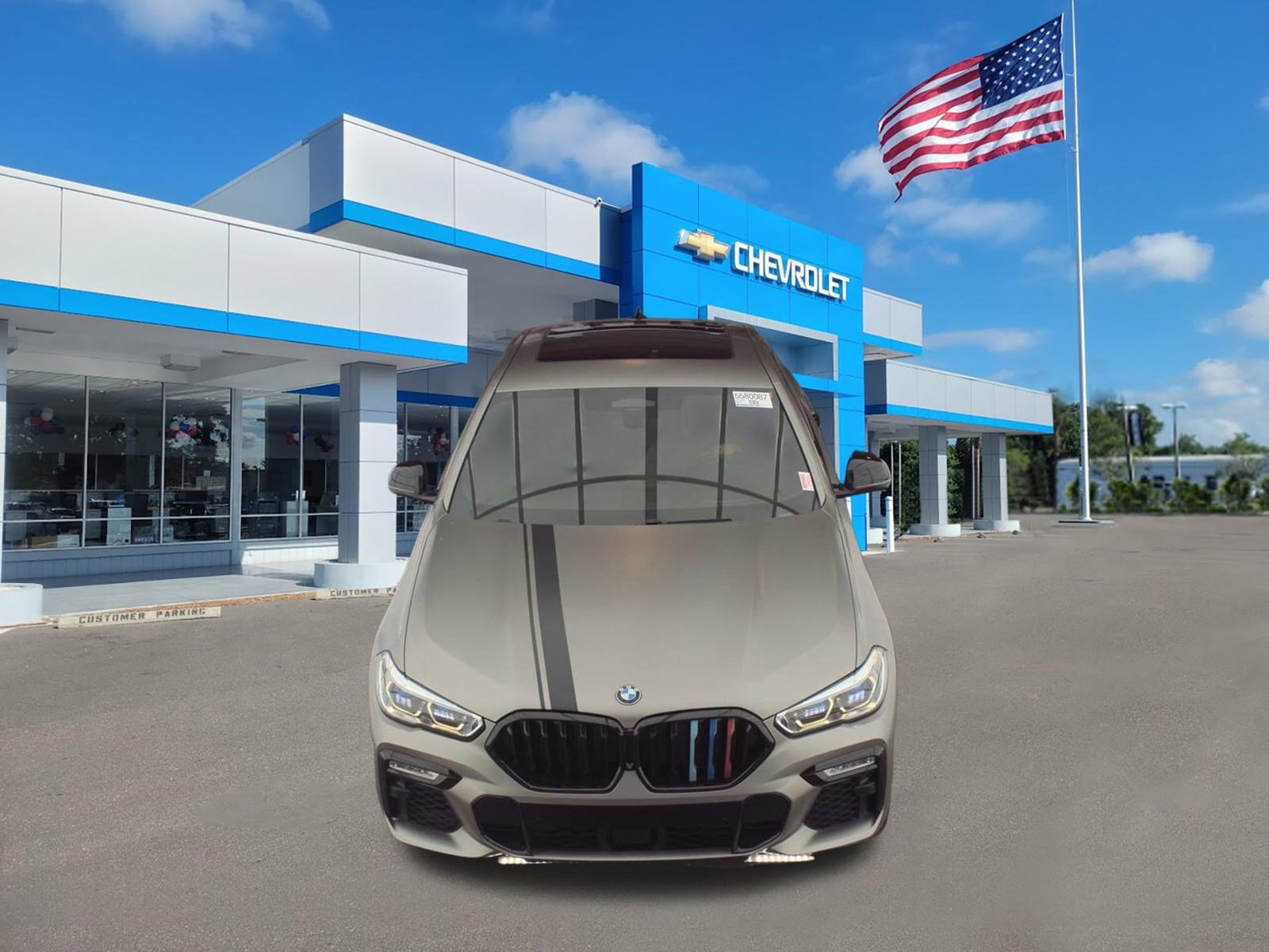 Used 2020 BMW X6 M50i w/ Executive Package image 41