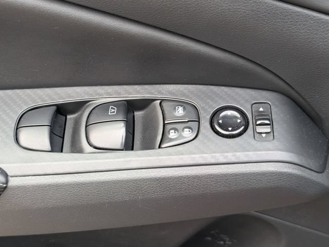 Used 2024 Nissan Altima 2.5 SV w/ SV Premium Package AWD/4WD image 19