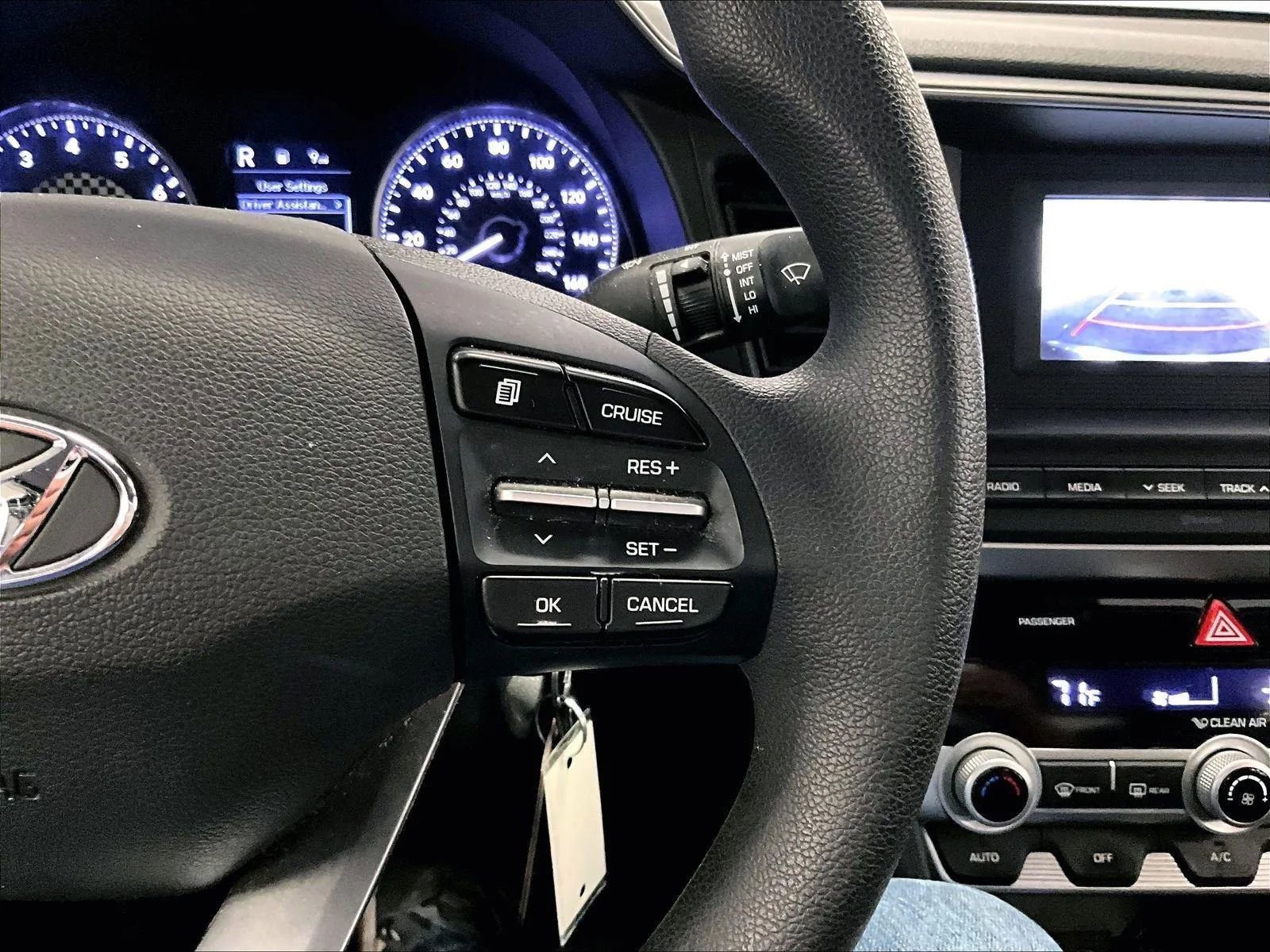 Used 2020 Hyundai Elantra SE w/ Cargo Package (C1) image 18