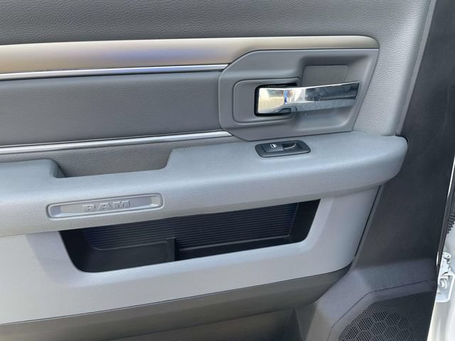 Used 2018 RAM 3500 SLT w/ Luxury Group AWD/4WD image 14