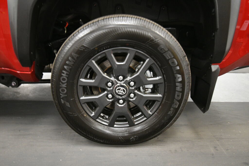 Used 2026 Toyota 4Runner SR5 image 31