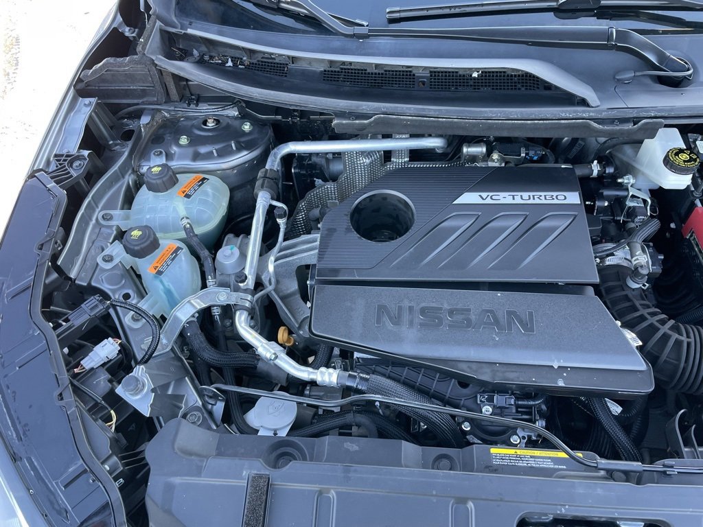 Used 2023 Nissan Rogue SV image 41