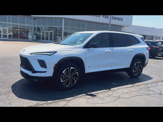 Certified 2026 Buick Enclave Sport Touring w/ Power Package AWD/4WD image 4