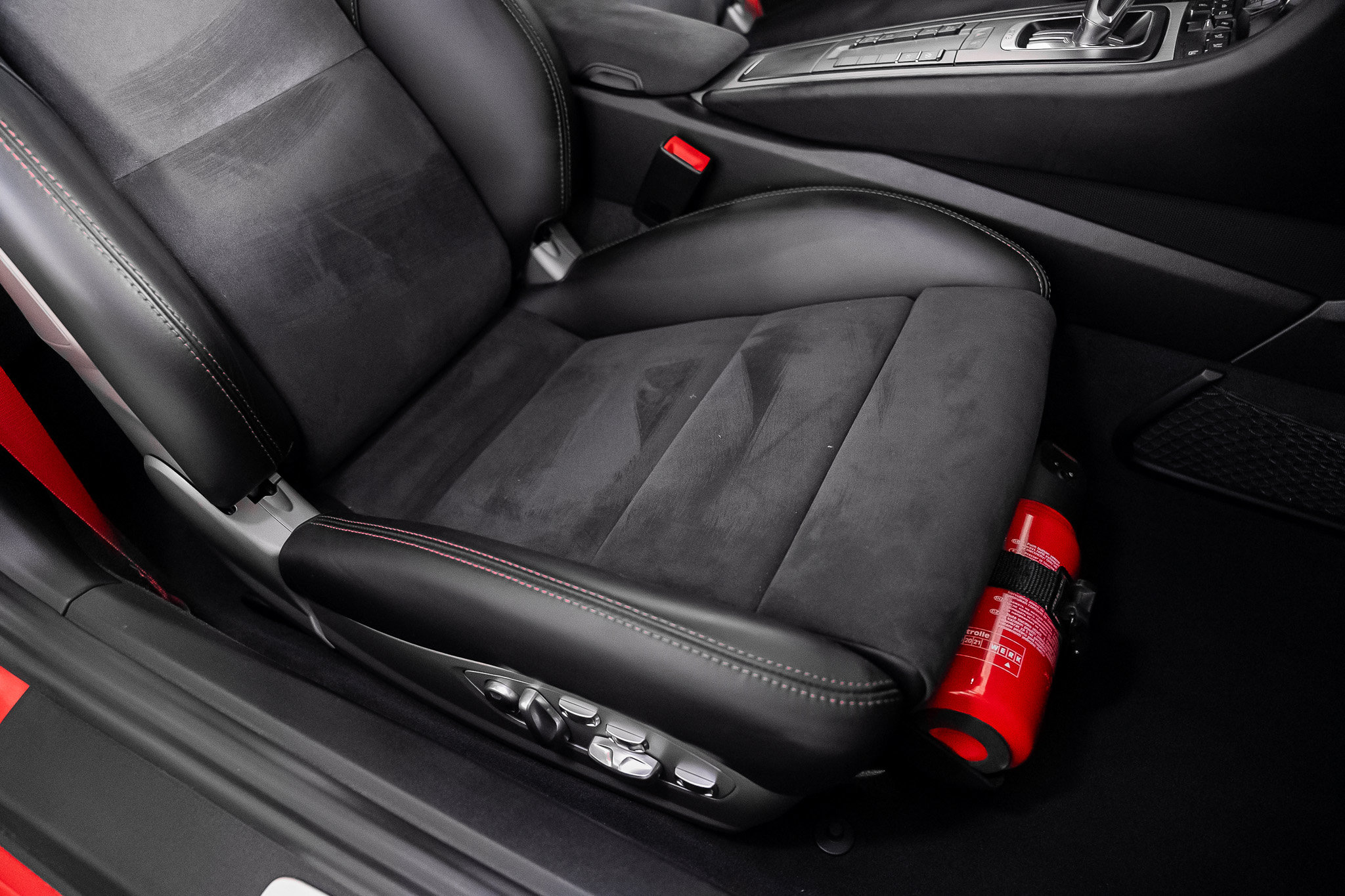 Used 2015 Porsche 911 GT3 RWD image 40