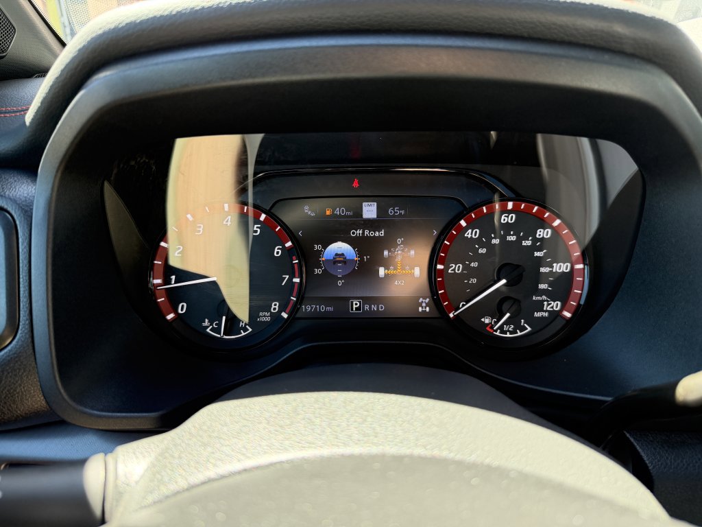 Used 2024 Nissan Titan PRO-4X w/ Pro-4x Convenience Package image 18