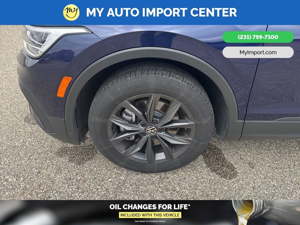 Used 2022 Volkswagen Tiguan SE image 9