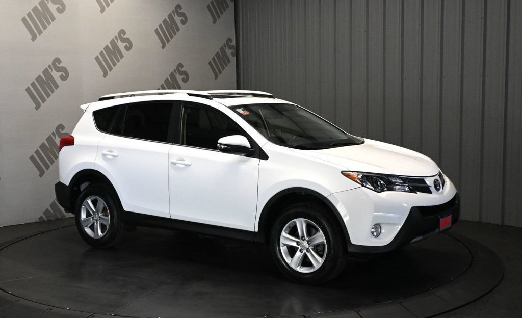 Used 2013 Toyota RAV4 XLE FWD image 3