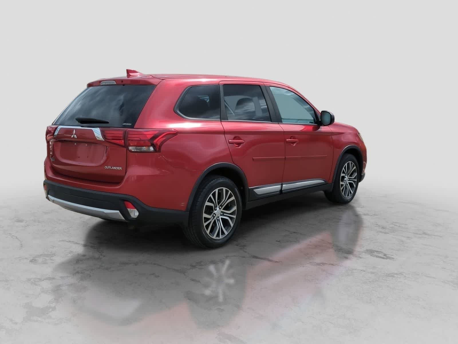 Used 2018 Mitsubishi Outlander ES AWD/4WD image 8
