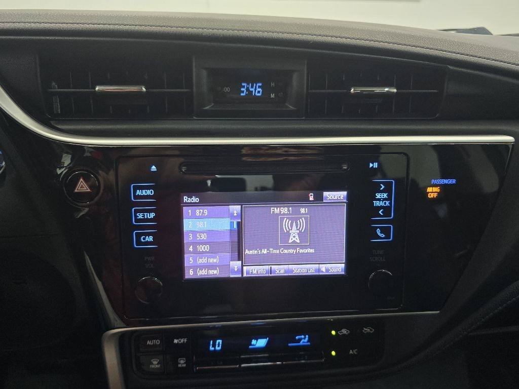 Used 2018 Toyota Corolla SE FWD image 25