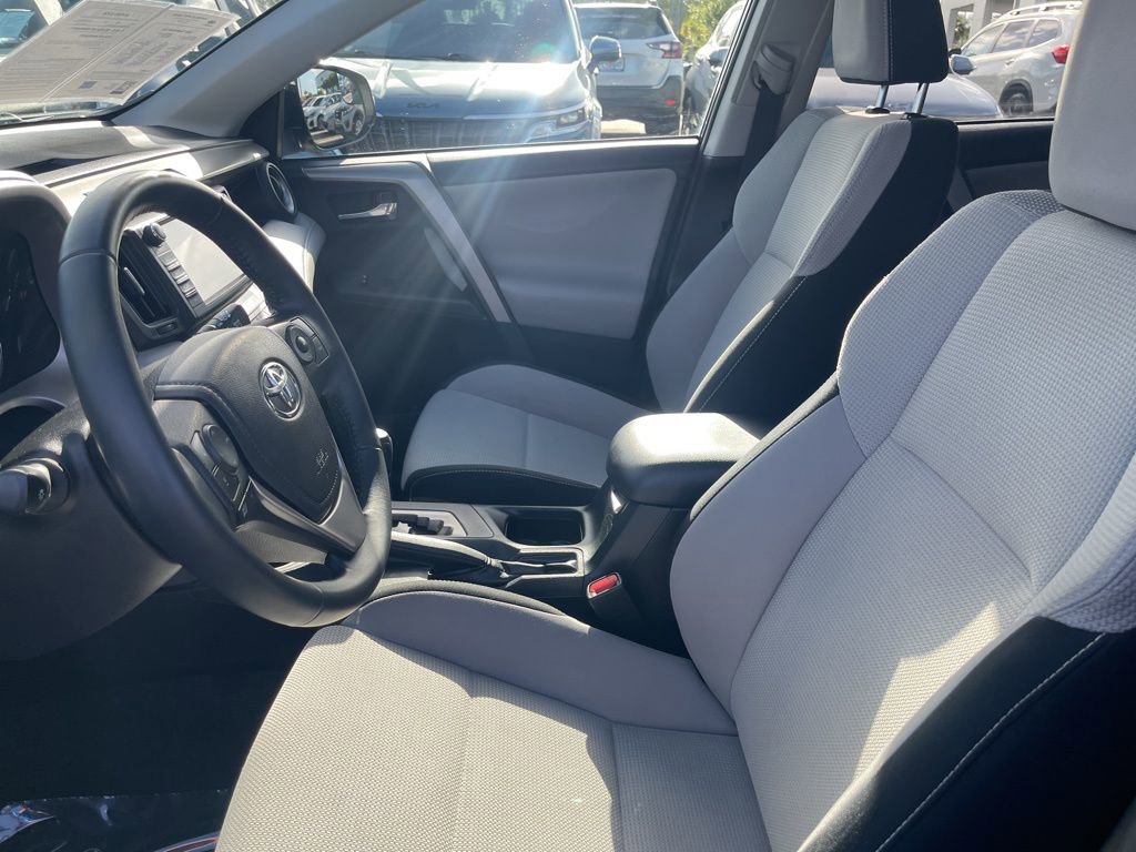 Used 2016 Toyota RAV4 XLE image 16