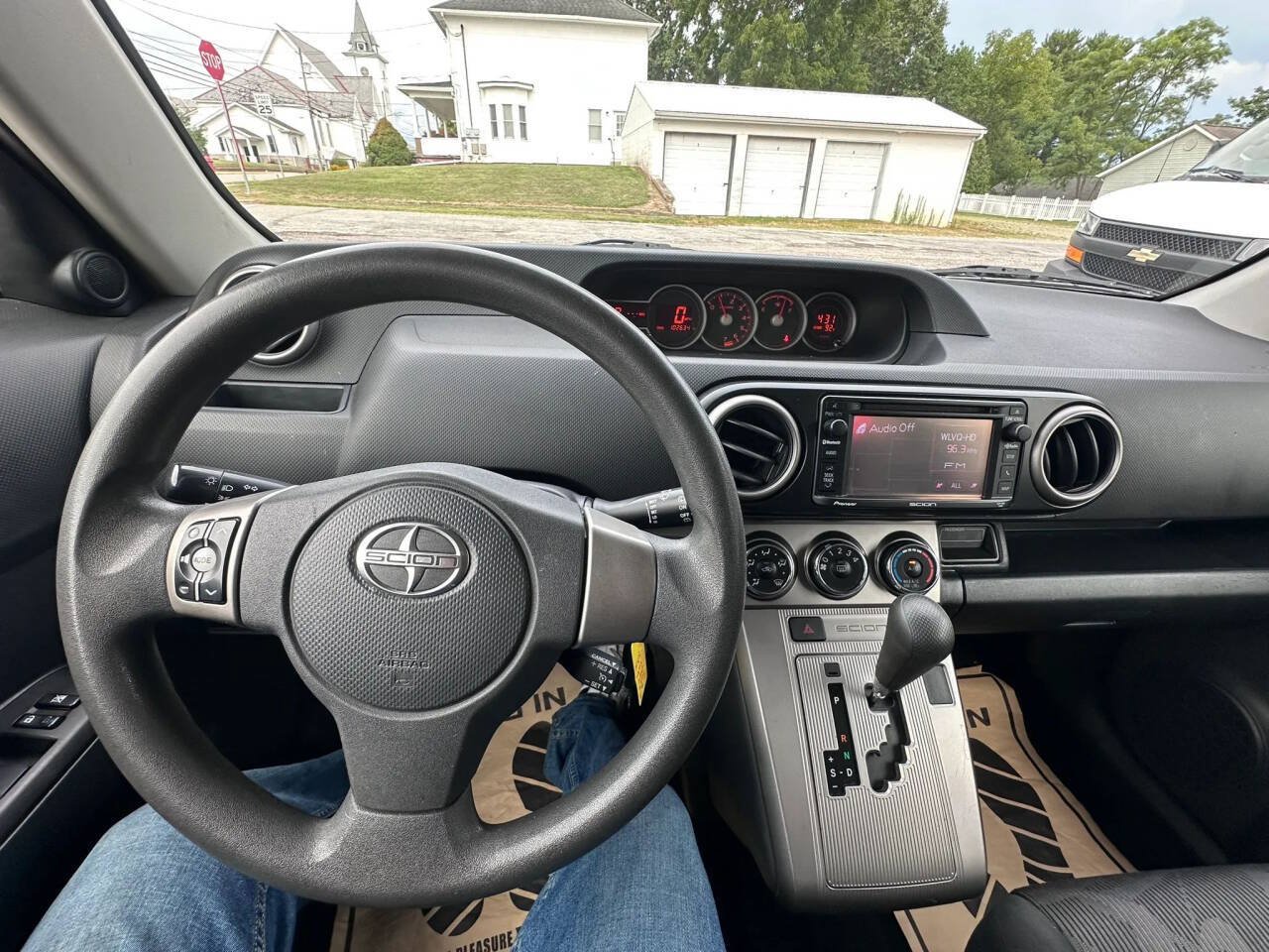 Used 2014 Scion xB FWD image 18