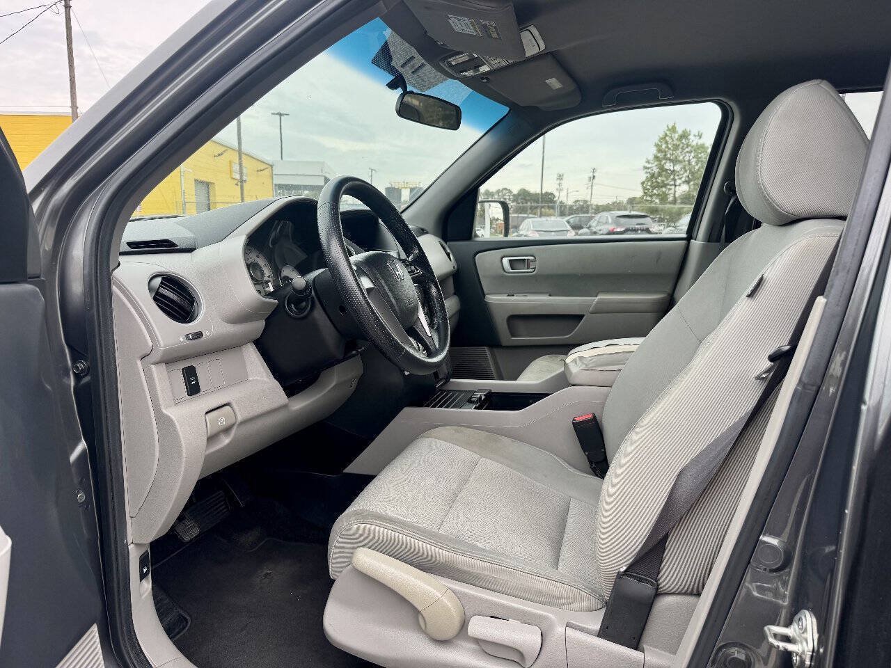 Used 2011 Honda Pilot LX image 8