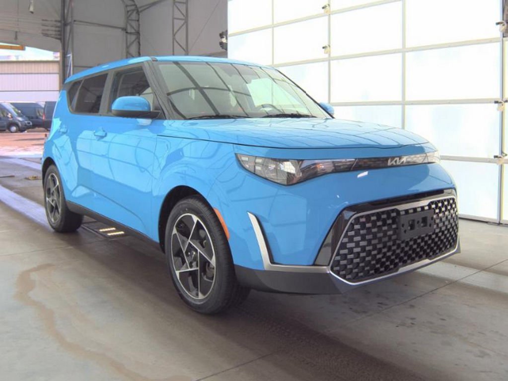 Used 2023 Kia Soul EX image 4
