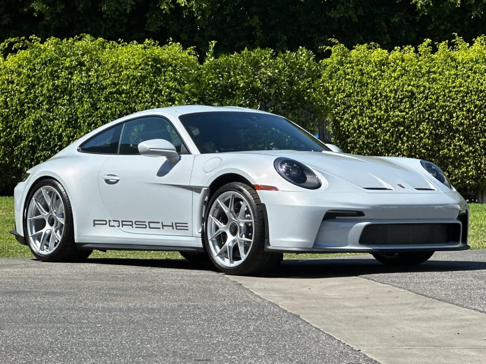 Certified 2024 Porsche 911 GT3 RS RWD image 9