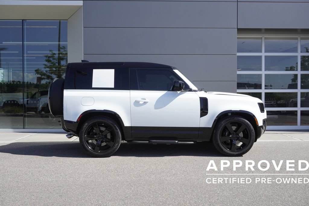 Used 2026 Land Rover Defender 90 V8 AWD/4WD image 7