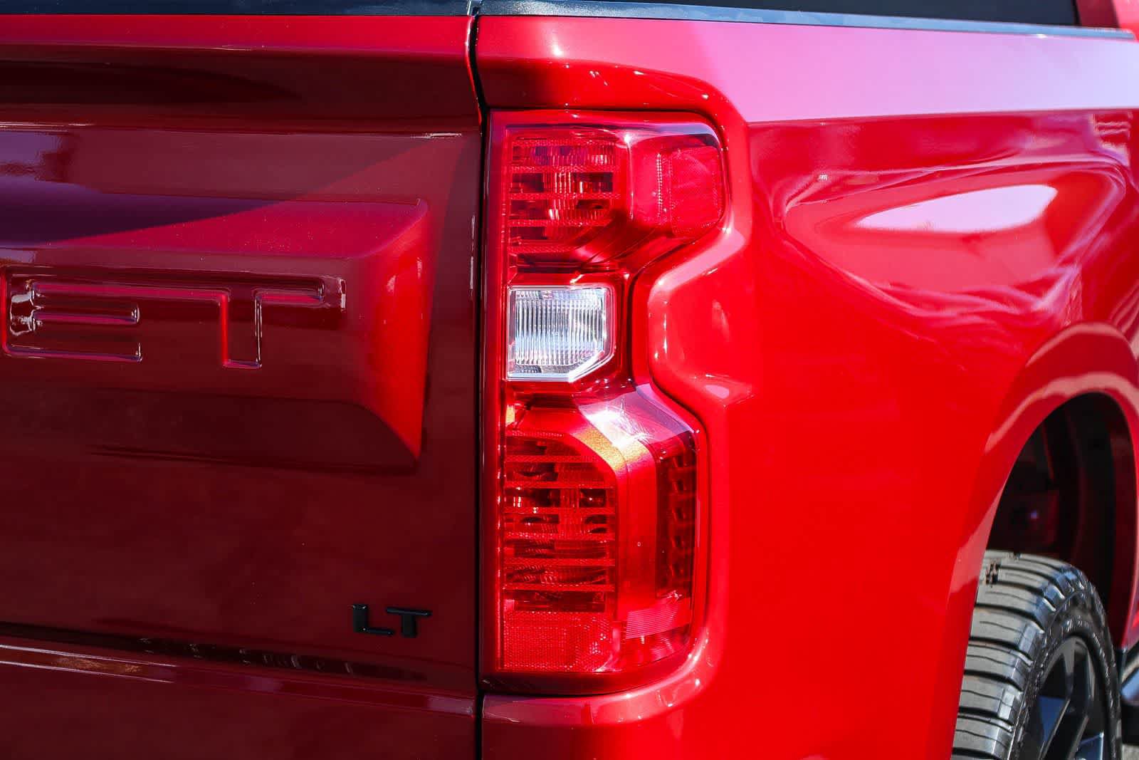 Used 2023 Chevrolet Silverado 1500 LT RWD image 7