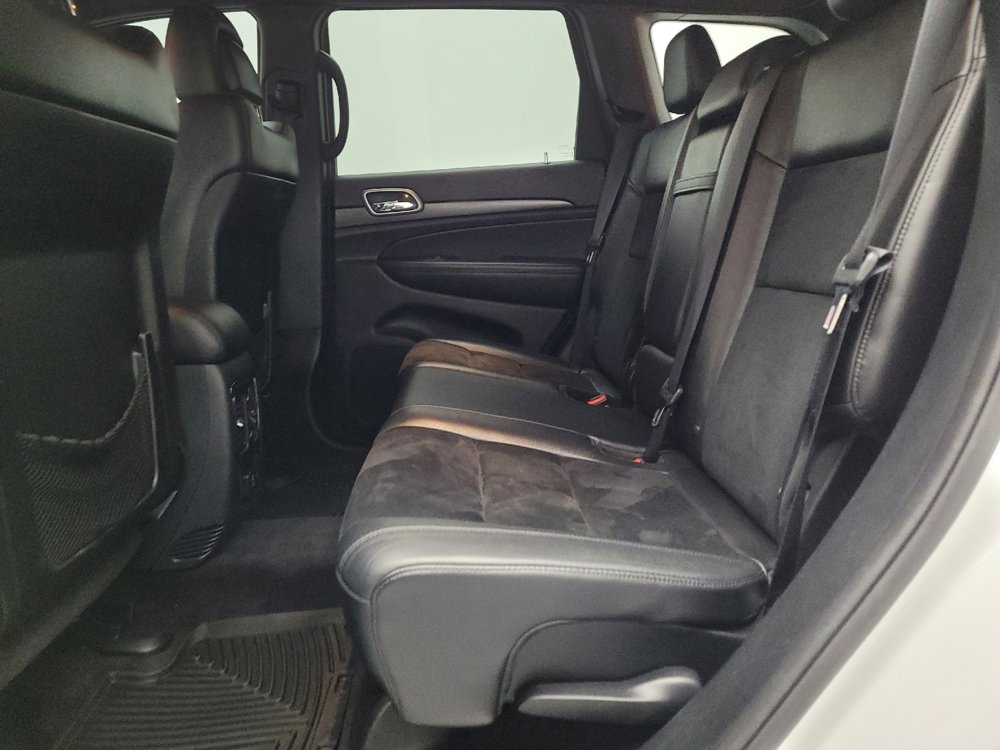 Used 2018 Jeep Grand Cherokee Altitude RWD image 18