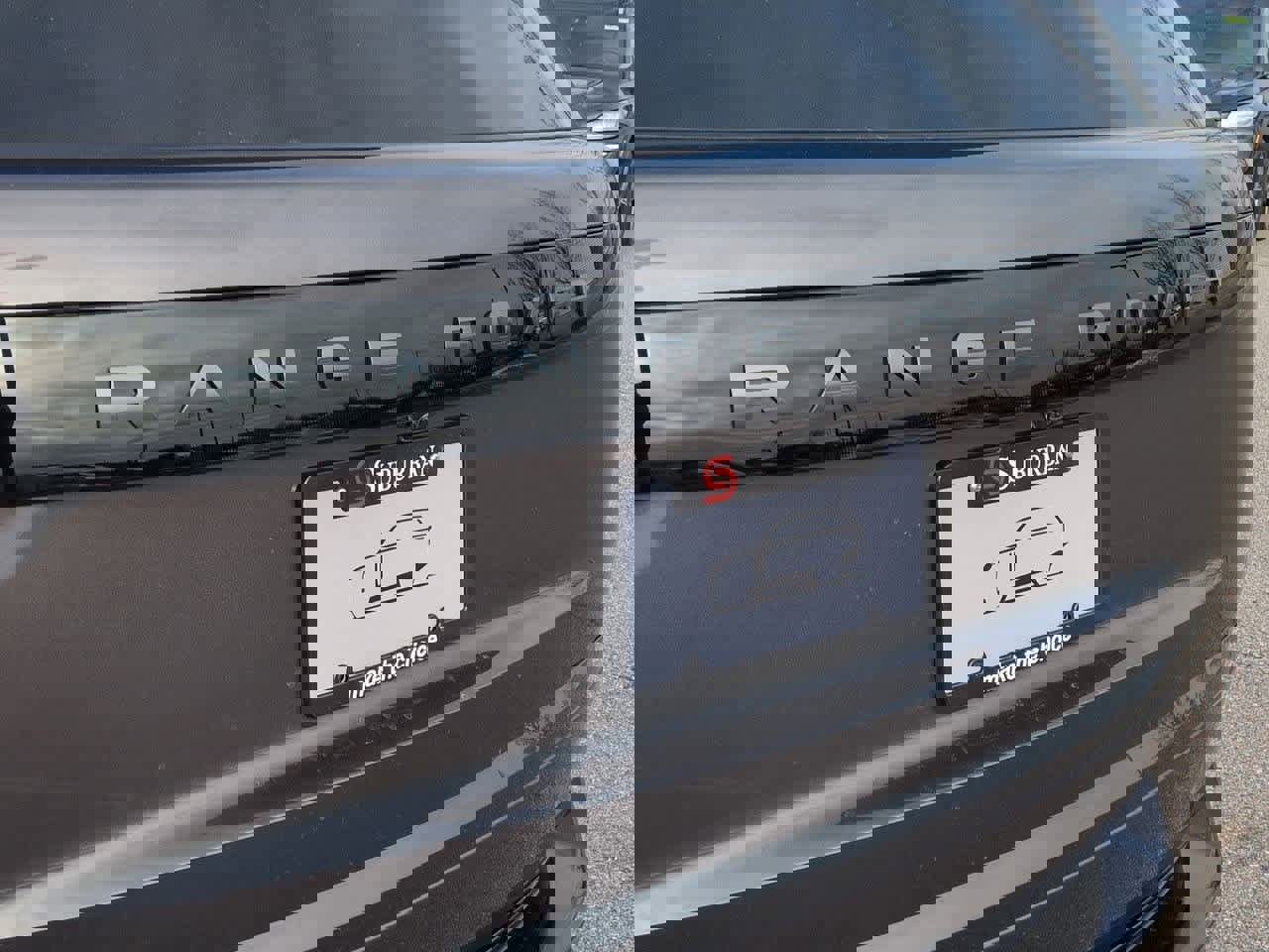 New 2026 Land Rover Range Rover SE image 12