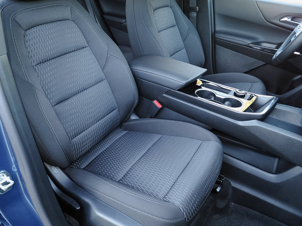 New 2027 Chevrolet Equinox RS w/ LPO, Floor Liner Package AWD/4WD image 14