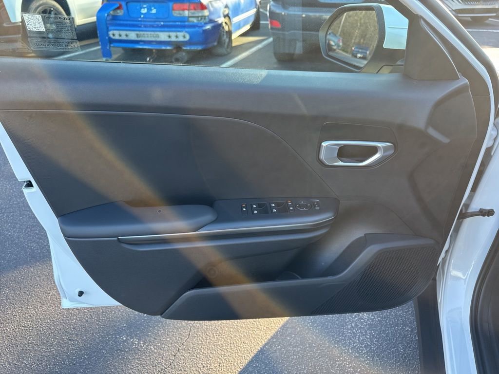 New 2026 Kia K4 LX image 9