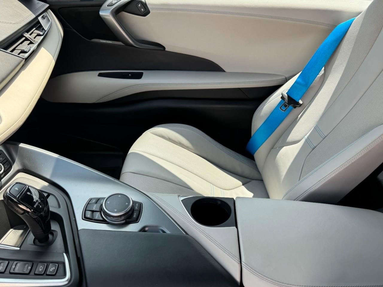 Used 2015 BMW i8 AWD/4WD image 9